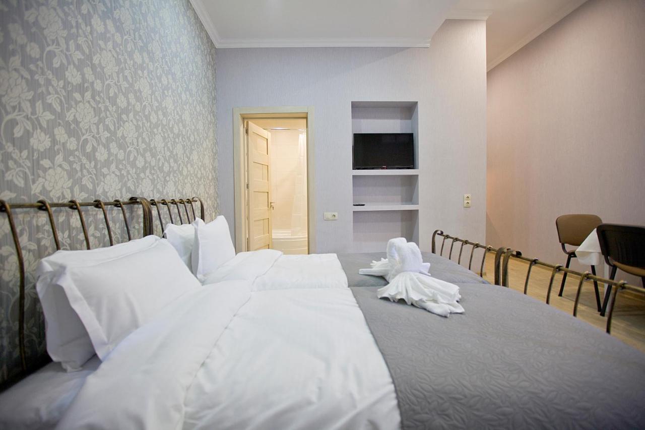 Metekhi Corner Apartments Tbilisi Exterior photo